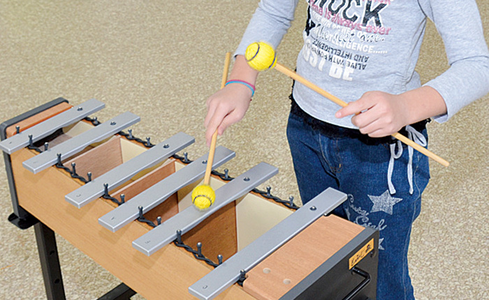 音楽的表現、はじめの一歩はオルフ楽器で。 | 鈴木楽器製作所